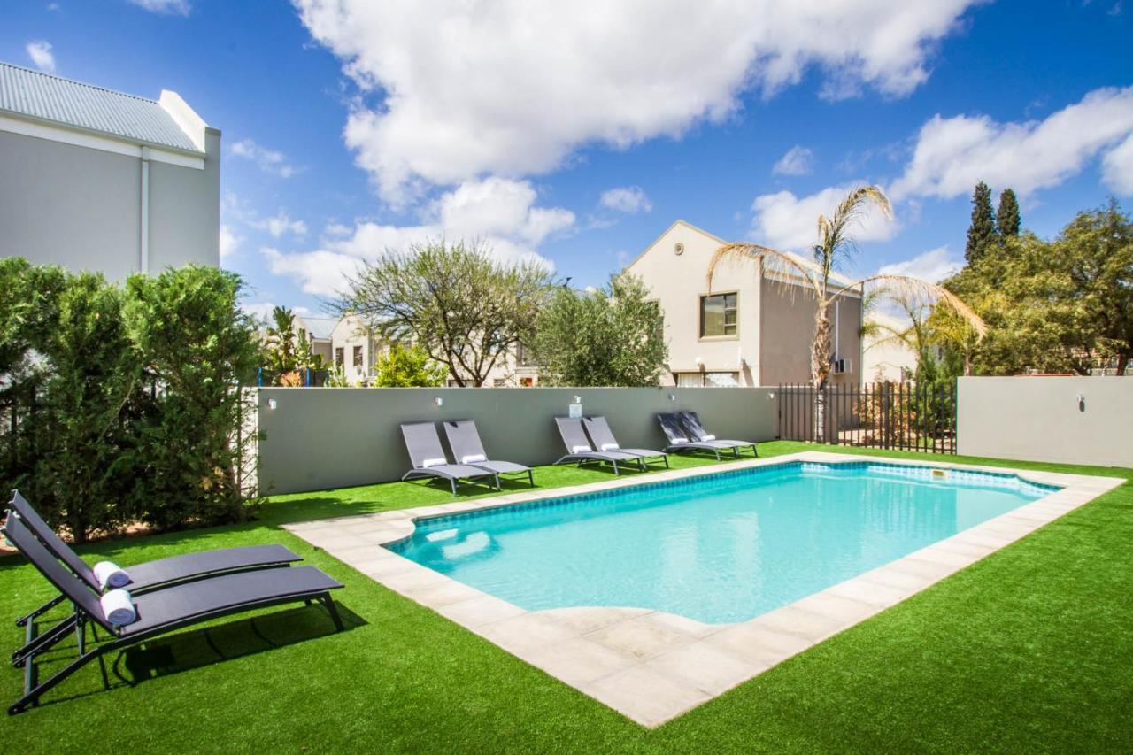 Вилла El Dorado 65 Luxury Self Catering Оудсхорн Экстерьер фото