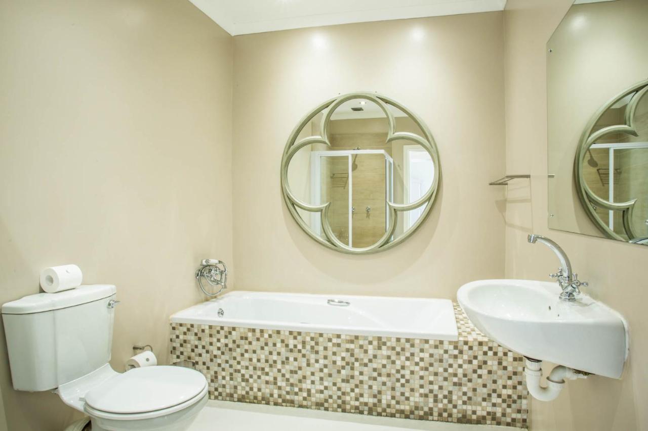 Вилла El Dorado 65 Luxury Self Catering Оудсхорн Экстерьер фото
